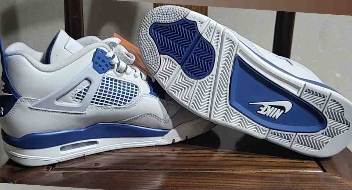 Nike, Air Jordan 4 Military Blue, Air Jordan 4 - Air Jordan 4 "軍藍 "將於 2024 年 4 月回歸