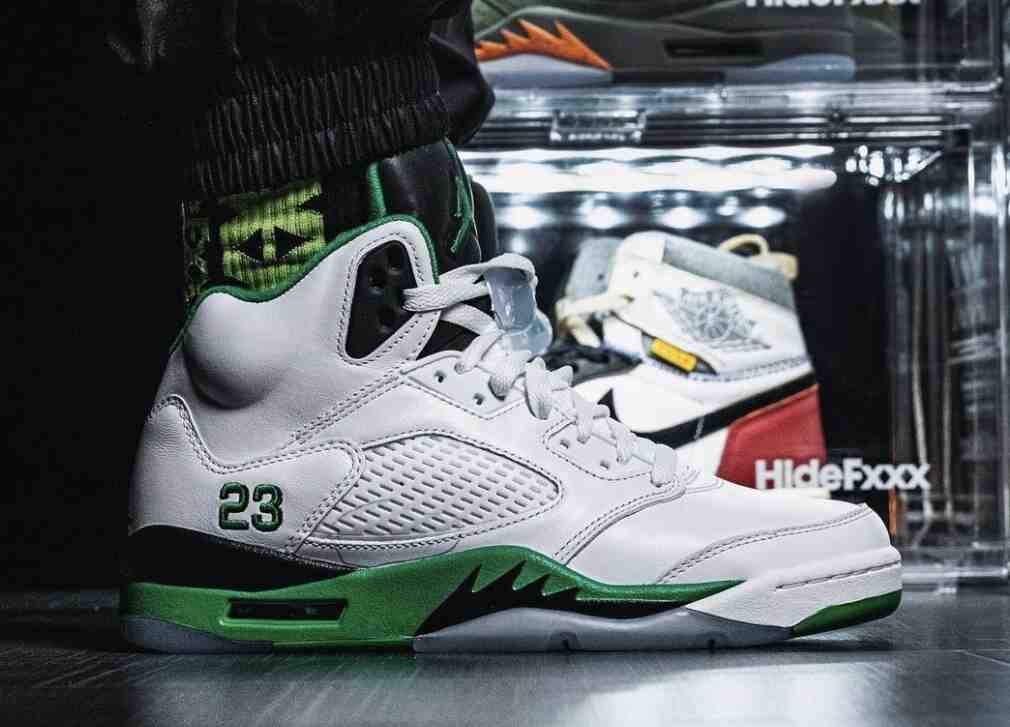 On-feet photos of the Air Jordan 5 Lucky Green DD9336-103 On-feet photos of the Air Jordan 5 Lucky Green DD9336-103