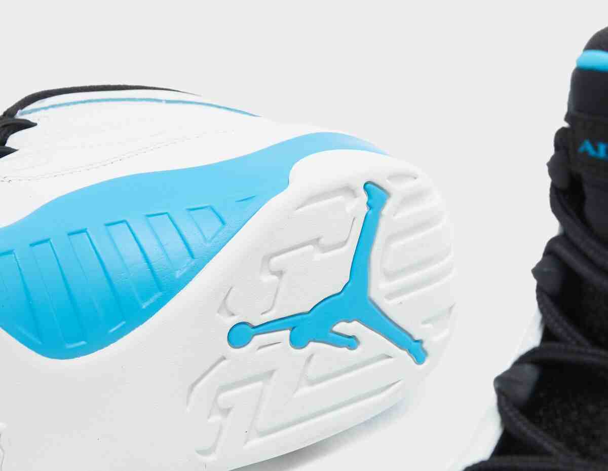 Air Jordan 9 "粉藍 "將於 2024 年 3 月回歸 Nike, Air Jordan 9 Powder Blue, Air Jordan 9, Air Jordan 4 - Air Jordan 9 "粉藍 "將於 2024 年 3 月回歸