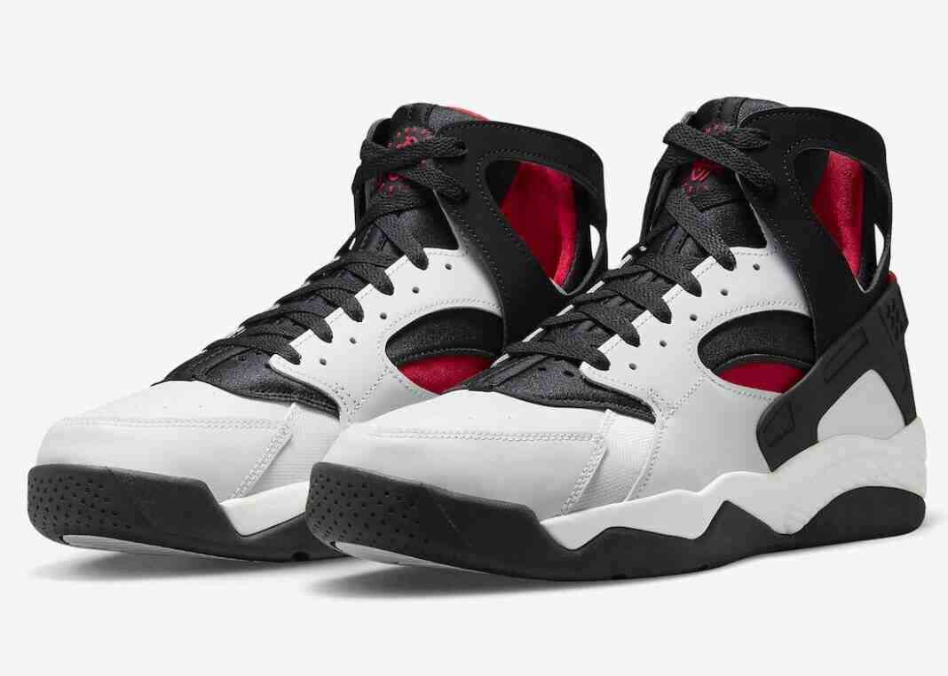 Nike Air Flight Huarache, Nike - 耐克 Air Flight Huarache "光粉 "現已上市