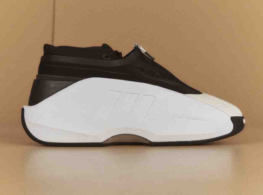 adidas Crazy IIInfinity, adidas - 阿迪達斯瘋狂 IIInfinity "風暴兵 "2023 年 12 月發佈