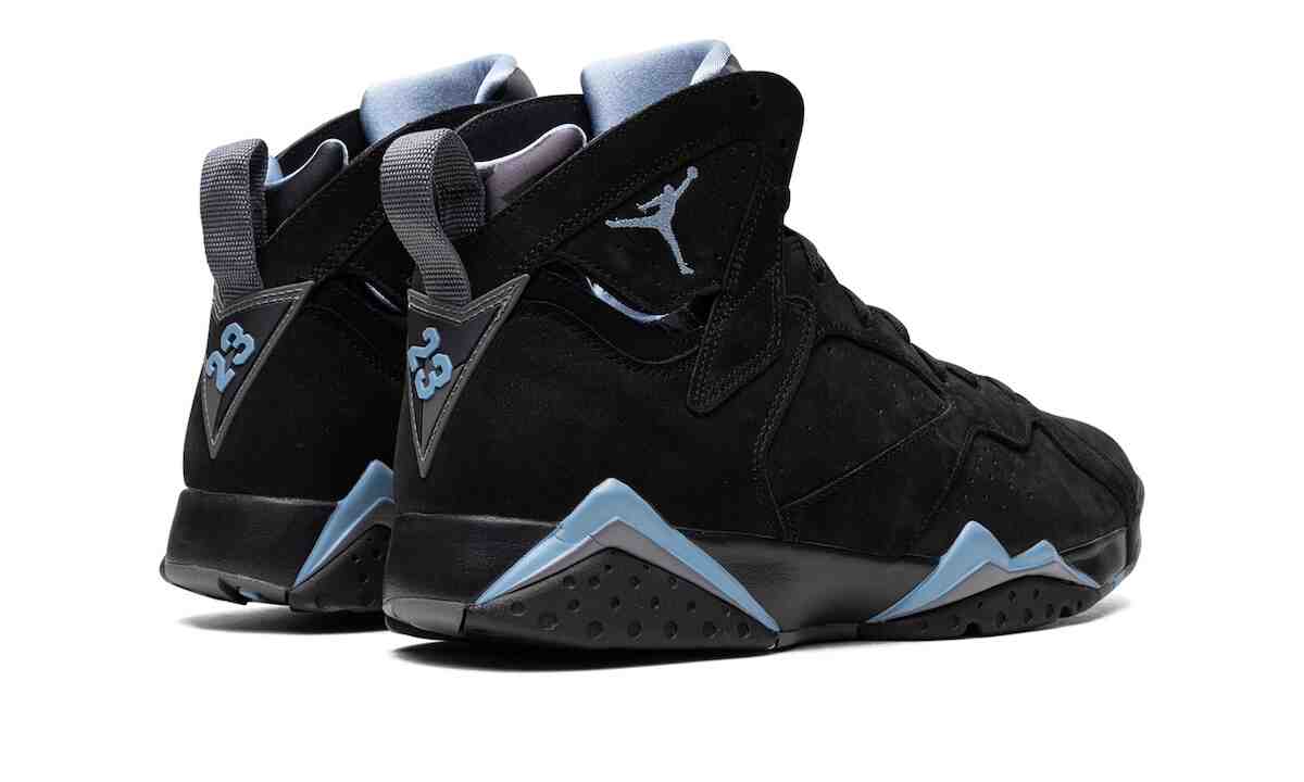 更好的 Air Jordan 7 發佈:"柑橘色 "還是 "淺灰色" Community Poll, Air Jordan 7 Citrus, Air Jordan 7 Chambray, Air Jordan 7 - 更好的 Air Jordan 7 發佈:"柑橘色 "還是 "淺灰色"