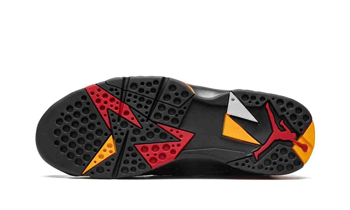 更好的 Air Jordan 7 發佈:"柑橘色 "還是 "淺灰色" Community Poll, Air Jordan 7 Citrus, Air Jordan 7 Chambray, Air Jordan 7 - 更好的 Air Jordan 7 發佈:"柑橘色 "還是 "淺灰色"