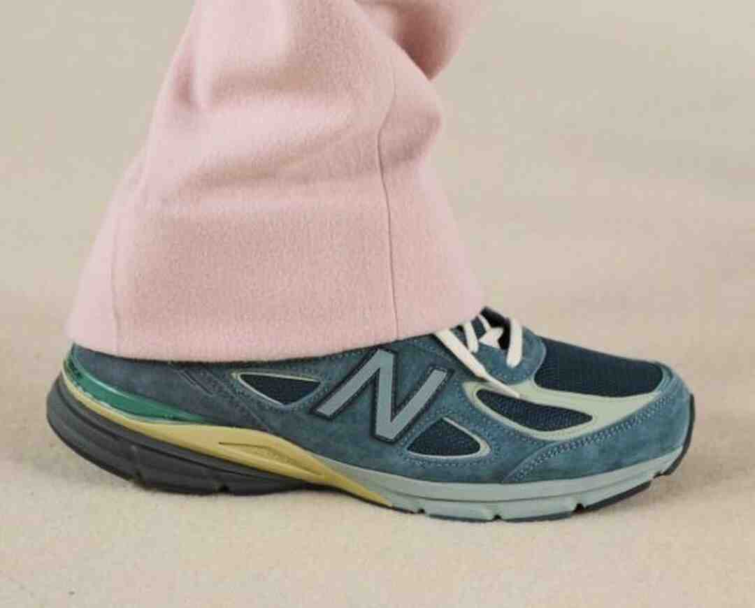 New Balance 990v4, New Balance 990, New Balance, AURALEE - Auralee x New Balance 990v4 套裝將於 2024 年發佈