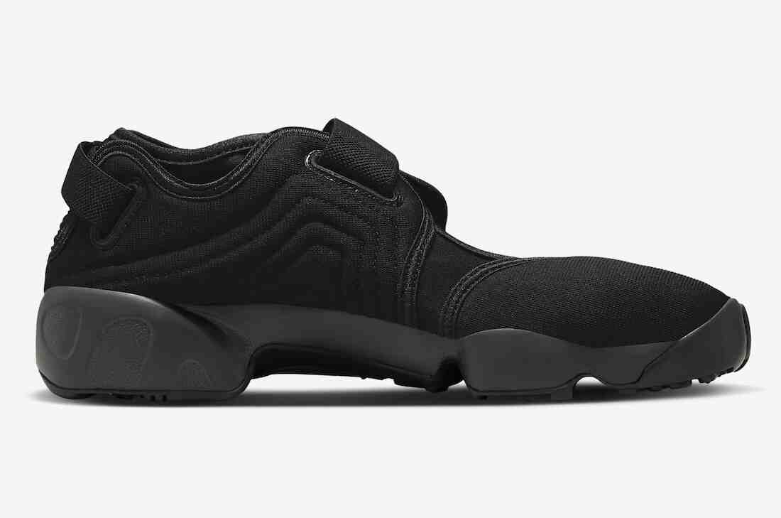 耐克 Air Rift 以 "三黑色 "回歸 Nike Air Rift, Nike - 耐克 Air Rift 以 "三黑色 "回歸