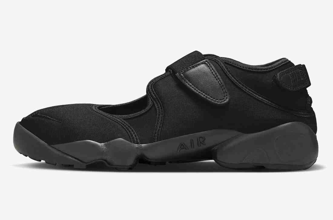 耐克 Air Rift 以 "三黑色 "回歸 Nike Air Rift, Nike - 耐克 Air Rift 以 "三黑色 "回歸