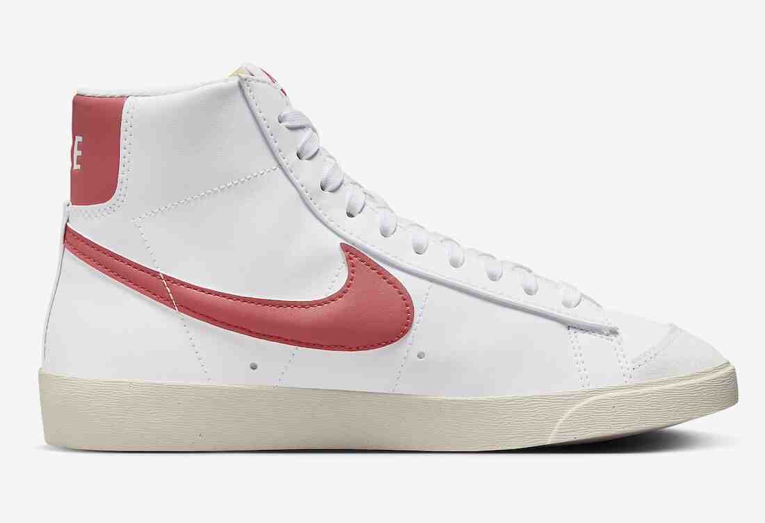 Nike Blazer Mid, Nike Blazer, Nike - 耐克 Blazer Mid '77 女裝 "白色/紅色星塵 "款到貨