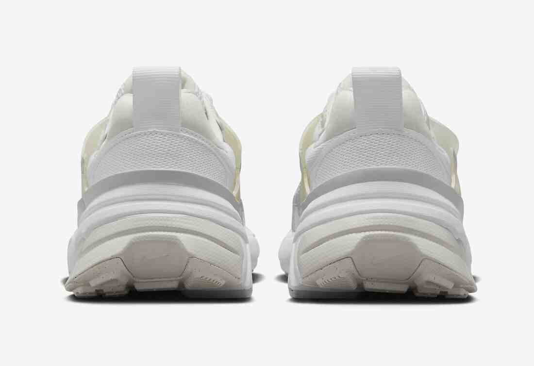 耐克 V2K Run "金屬銀 "2024 年春季發佈 Nike V2K Run, Nike Runtekk, Nike - 耐克 V2K Run "金屬銀 "2024 年春季發佈