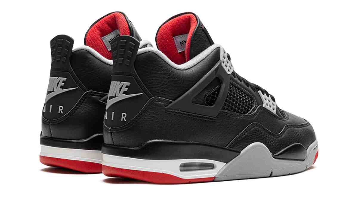 Community Poll, Air Jordan 4 Bred, Air Jordan 4, Air Jordan - 更好的 Air Jordan 4 "Bred "發佈："牛皮 "還是 "皮革"