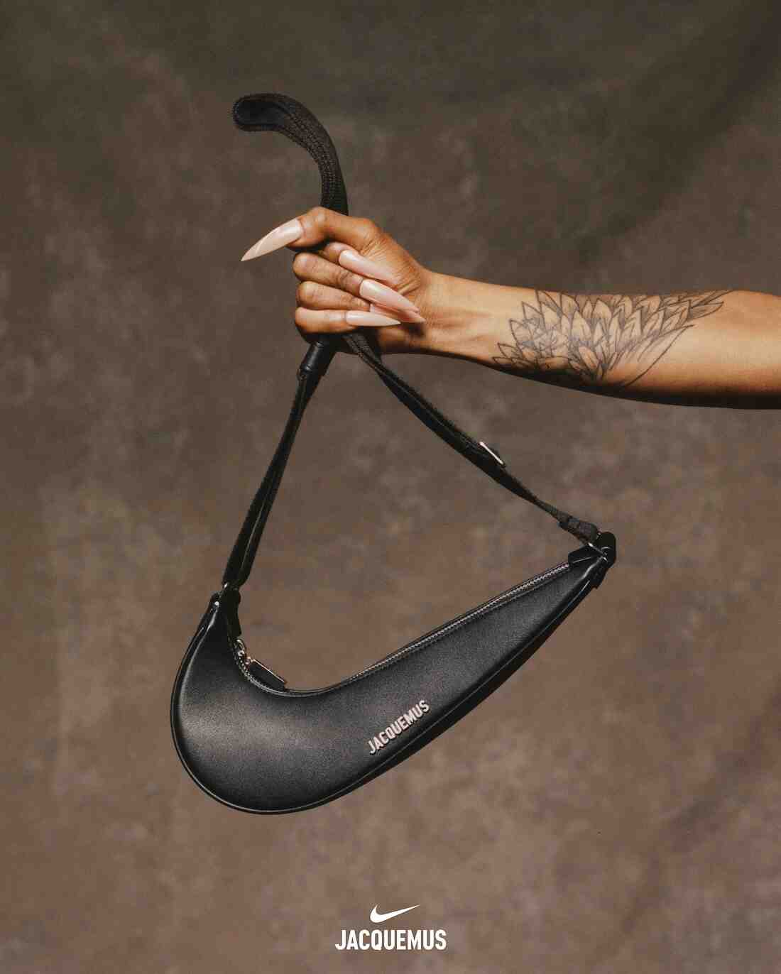 Jacquemus x 耐克 Swoosh 手袋 2024 年 2 月發佈 Nike, Jacquemus - Jacquemus x 耐克 Swoosh 手袋 2024 年 2 月發佈