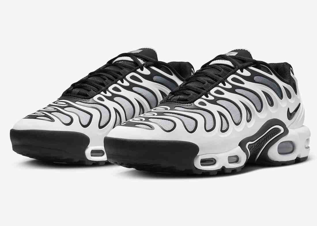 Nike Air Max Plus Drift, Nike Air Max Plus, Nike - 耐克 Air Max Plus Drift "白/黑 "配色浮出水面