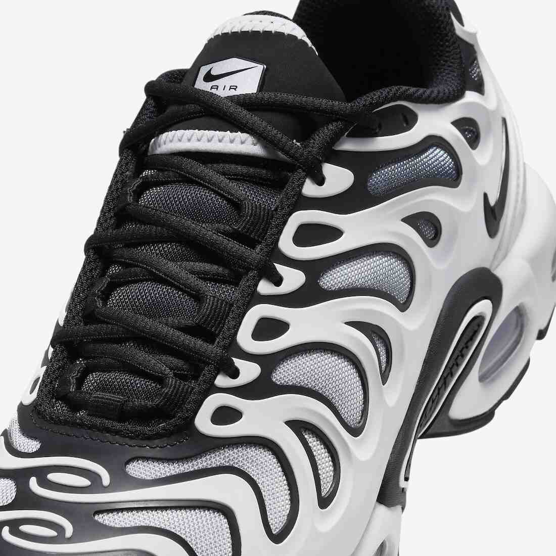 Nike Air Max Plus Drift, Nike Air Max Plus, Nike - 耐克 Air Max Plus Drift "白/黑 "配色浮出水面