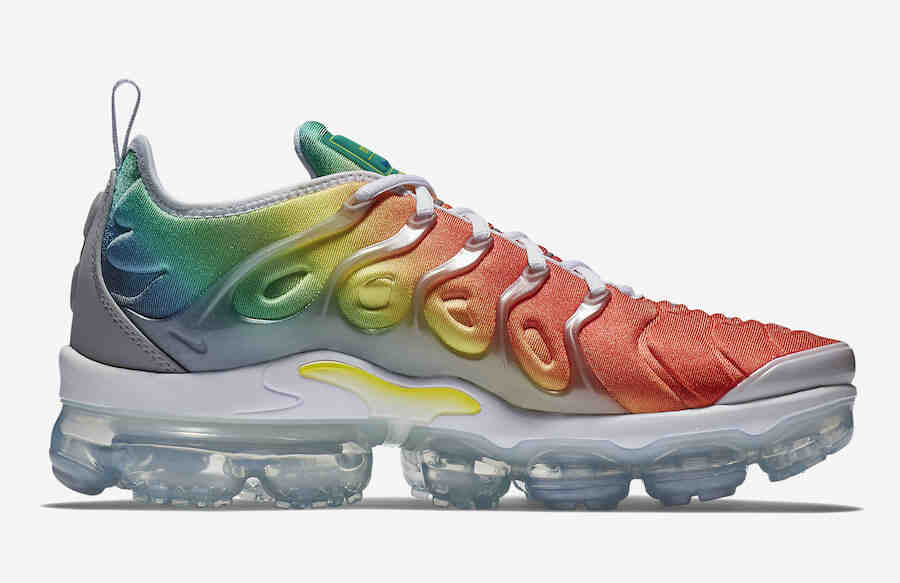 Nike Air VaporMax Plus Rainbow 924453-103