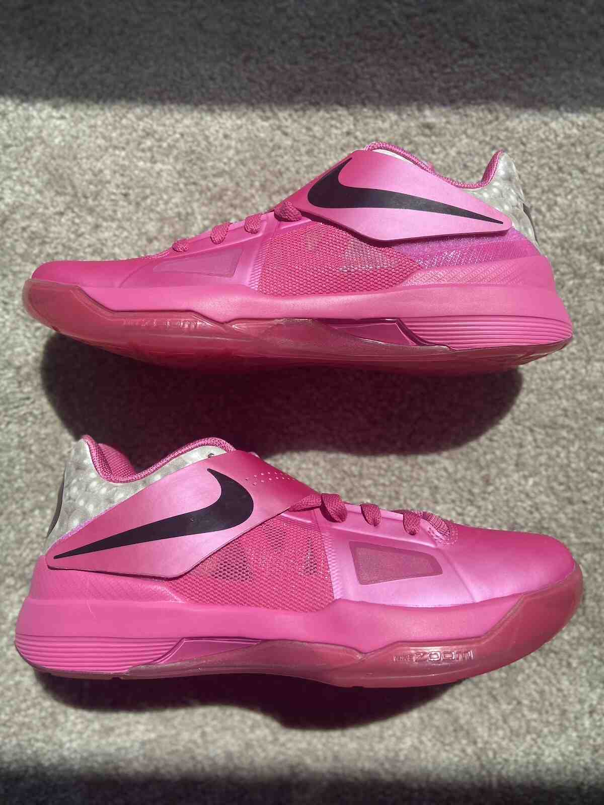 Nike KD IV, Nike KD 4 Aunt Pearl, Nike - 耐克 KD 4 "珍珠姨媽 "2024 年假期回歸