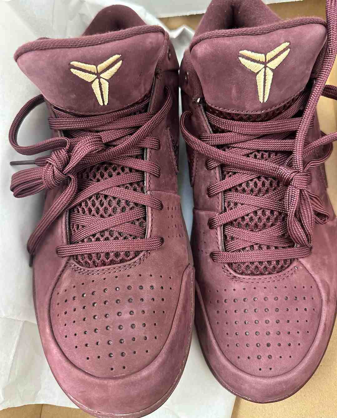 Nike Kobe 4, Nike - 凡妮莎-布萊恩特分享耐克科比 4 "維諾 "PE