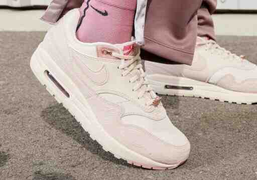 Serena Williams, Nike Air Max 1, Nike - 塞雷娜-威廉姆斯設計團隊 x 耐克 Air Max 1 "洛杉磯 "2024 年 2 月發佈