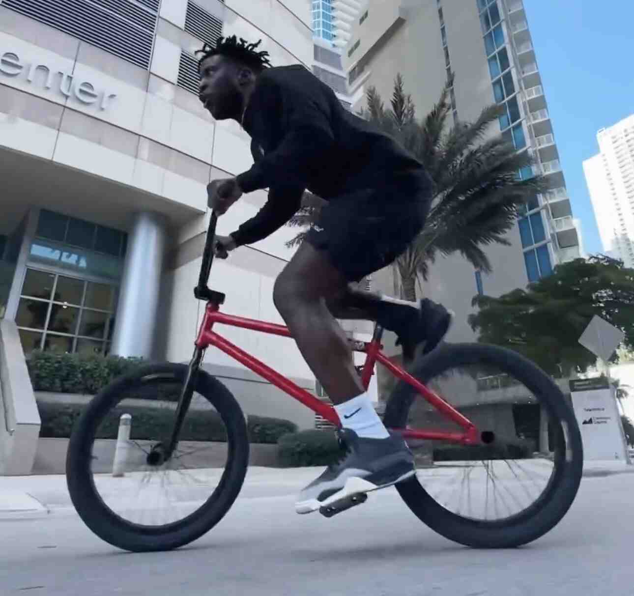 Nigel Sylvester, Air Jordan 4, Air Jordan 1, Air Jordan - 奈傑爾-希爾維斯特 x Air Jordan 4 RM 2024 年秋季發佈