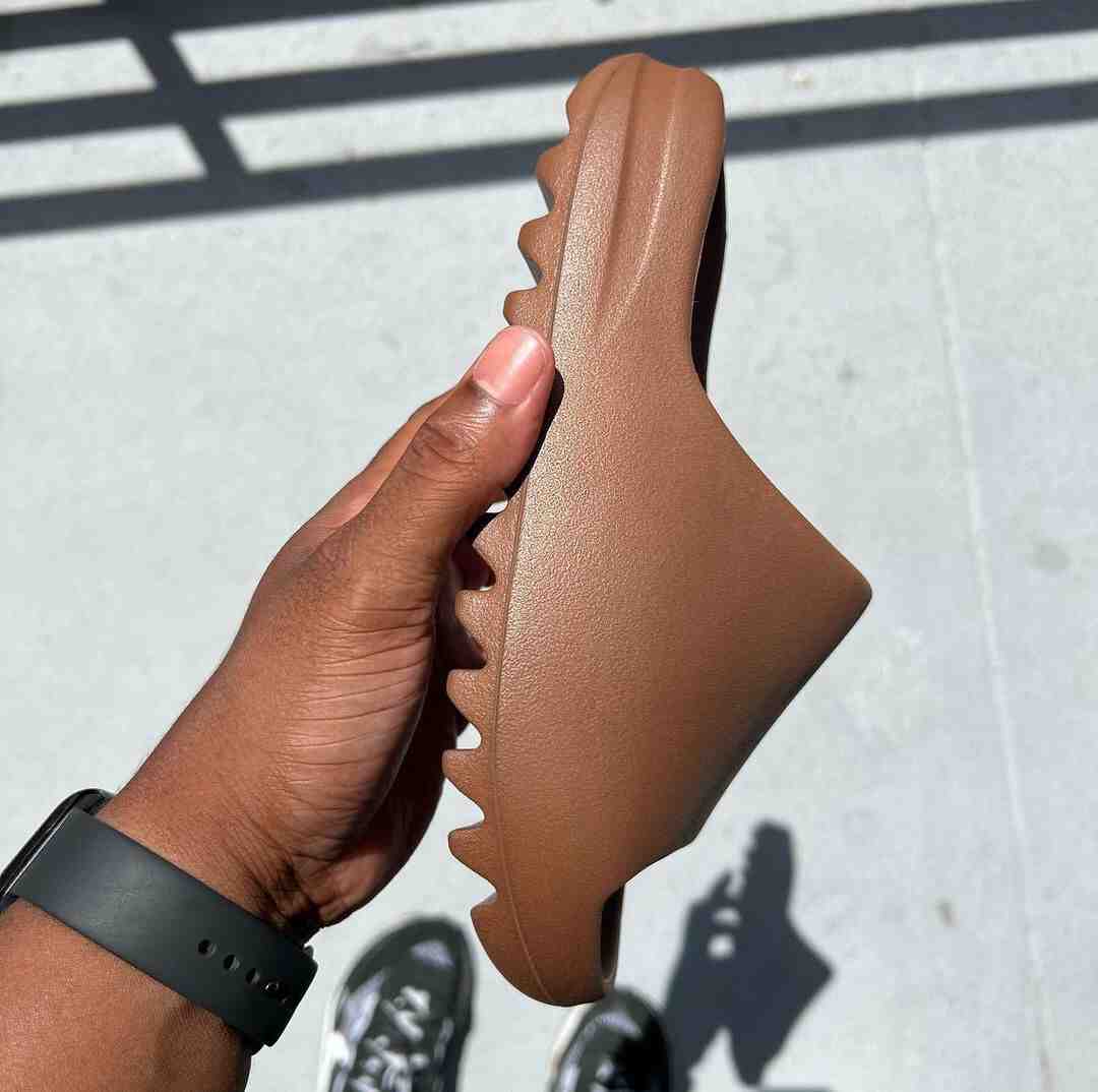 adidas Yeezy Slide Flax FZ5896 Release Date