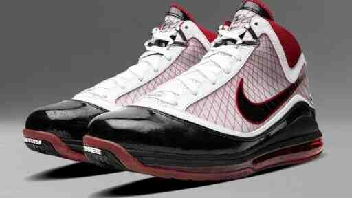 Sneaker Talk, Nike LeBron 7, Nike - 運動鞋話題：耐克勒布朗 7 "白黑紅"