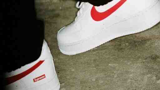 Supreme, Nike Air Force 1 Low, Nike Air Force 1 - Supreme x Nike Air Force 1 Low "中國獨家 "將於 2024 年 5 月發佈