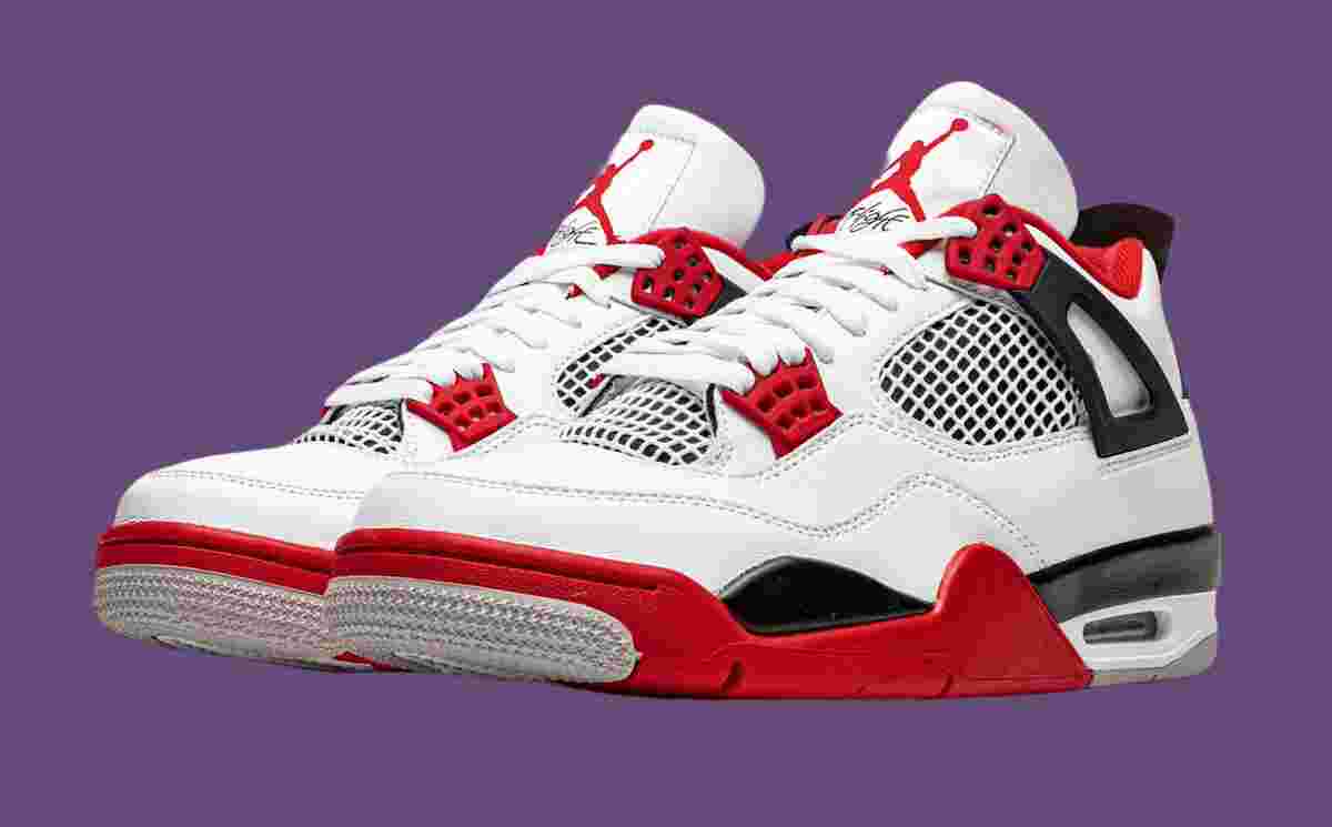 Community Poll, Air Jordan 4 White Cement, Air Jordan 4 Fire Red, Air Jordan 4 - 更好的 Air Jordan 4："白色水泥 "或 "火紅色"