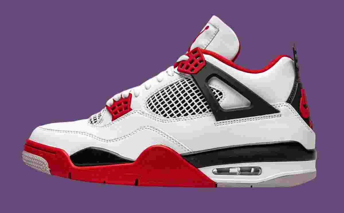 Community Poll, Air Jordan 4 White Cement, Air Jordan 4 Fire Red, Air Jordan 4 - 更好的 Air Jordan 4："白色水泥 "或 "火紅色"