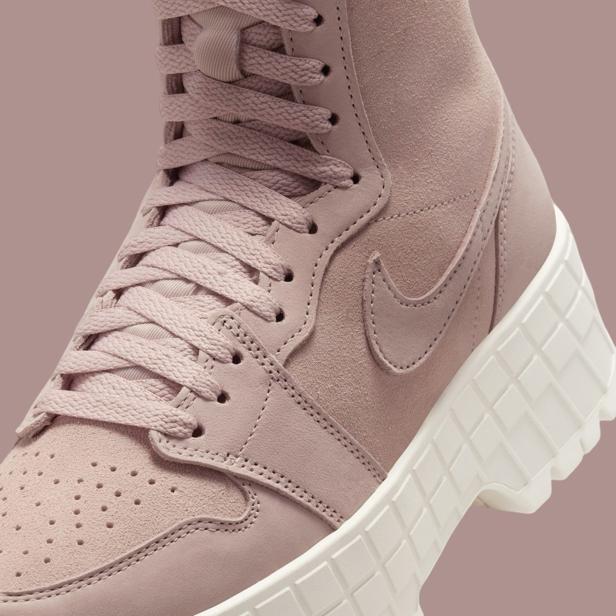Air Jordan 1 Brooklyn "粉色麂皮 "2024 年秋季發佈 Air Jordan 1 Brooklyn, Air Jordan 1, Air Jordan - Air Jordan 1 Brooklyn "粉色麂皮 "2024 年秋季發佈