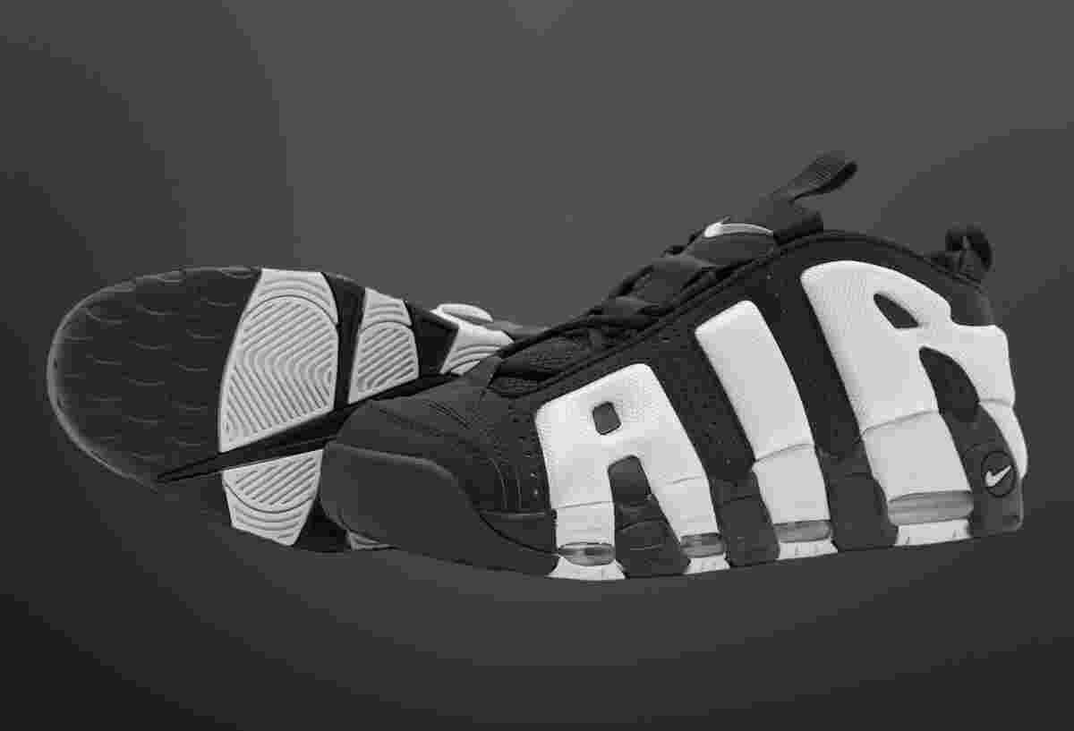 Nike Air More Uptempo, Nike - 耐克 Air More Uptempo Low "黑色/煙灰色 "2024 年假日發佈