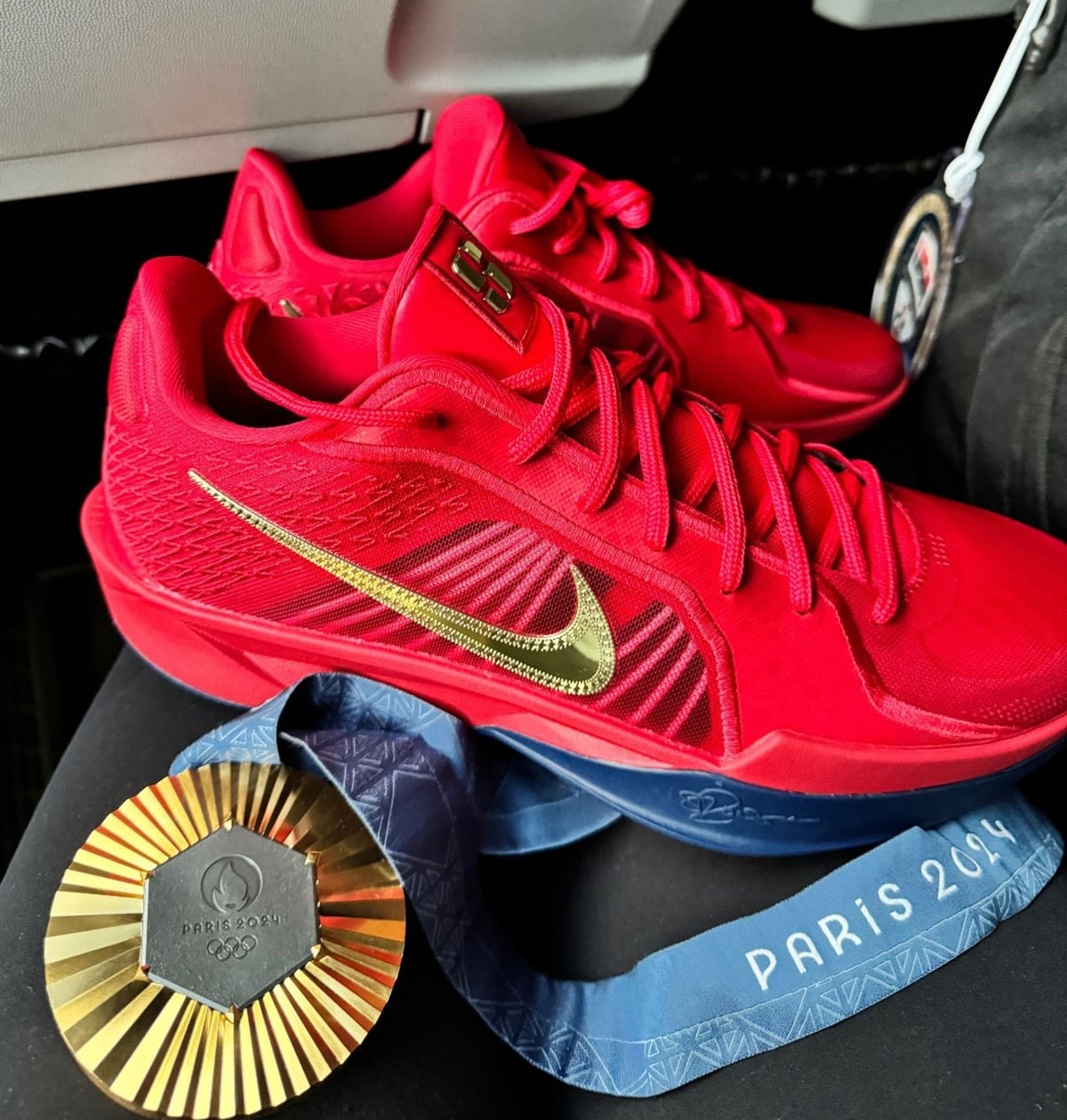 Nike Sabrina 2, Nike - Sabrina Ionescu 的耐克 Sabrina 2 "金牌 "PE 慶祝奧運榮耀