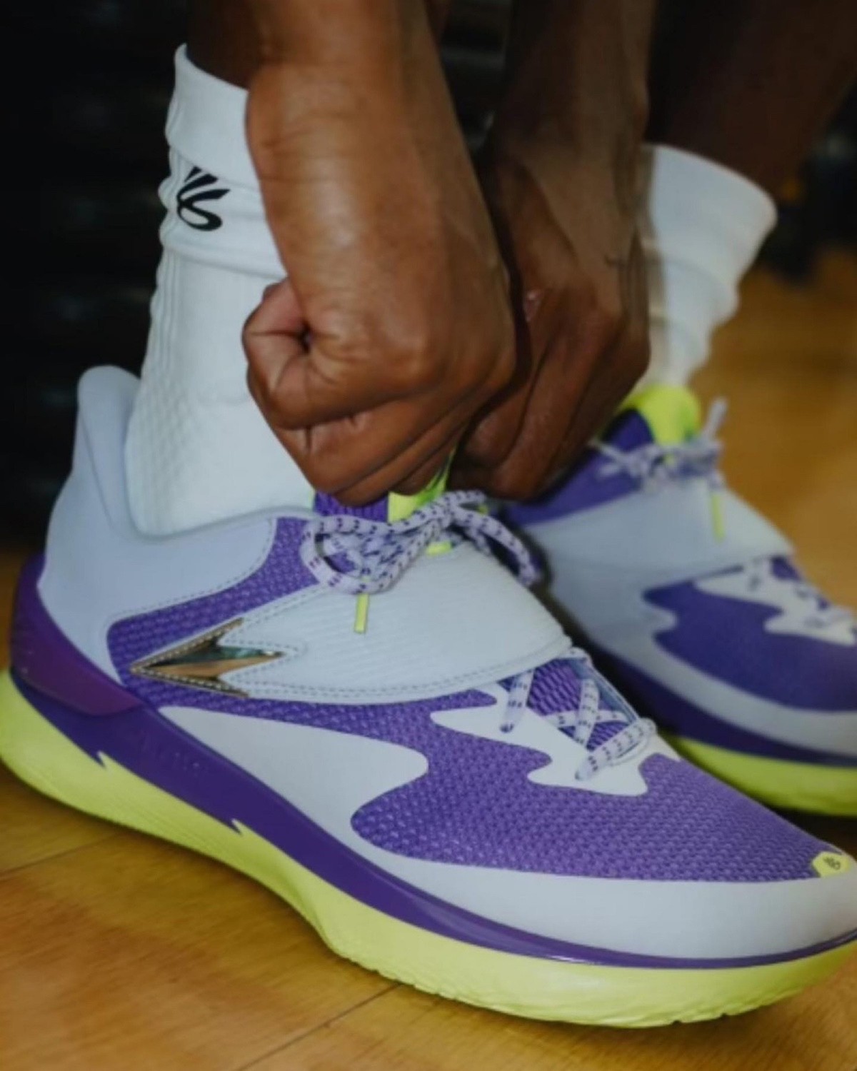 Under Armour, De'Aaron Fox, Curry Fox 1 - 德阿隆-福克斯公開他的庫里 Fox 1 簽名鞋