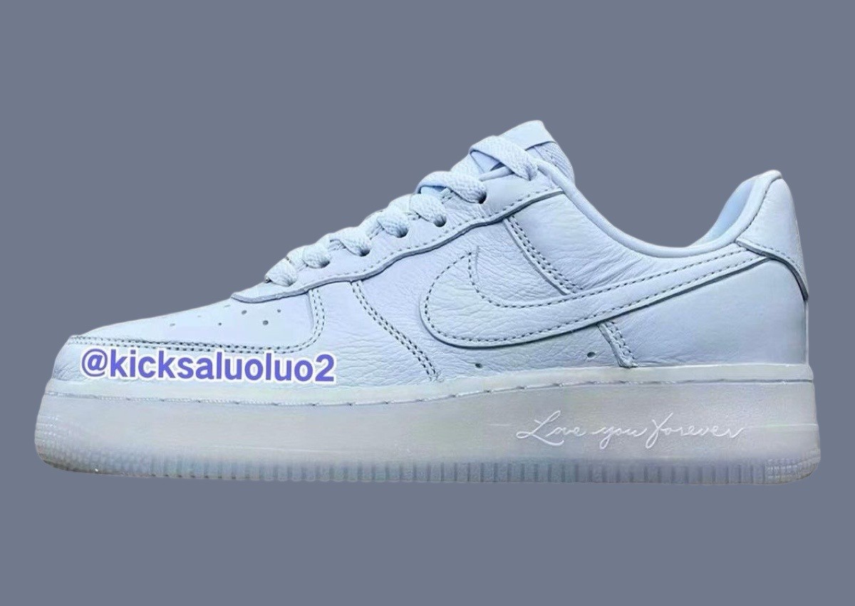 Nike Air Force 1 Low, Nike Air Force 1, Drake - 德雷克 x 耐克 Air Force 1 Low 認證情人男孩 "鈷藍色調 "2025 年春季發佈