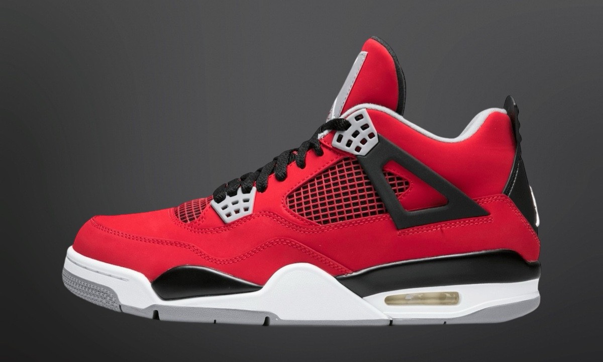 Community Poll, Air Jordan 4 Toro, Air Jordan 4 Black Cat, Air Jordan 4 - 更好的發佈：Air Jordan 4 "黑貓 "還是 "托羅-布拉沃"