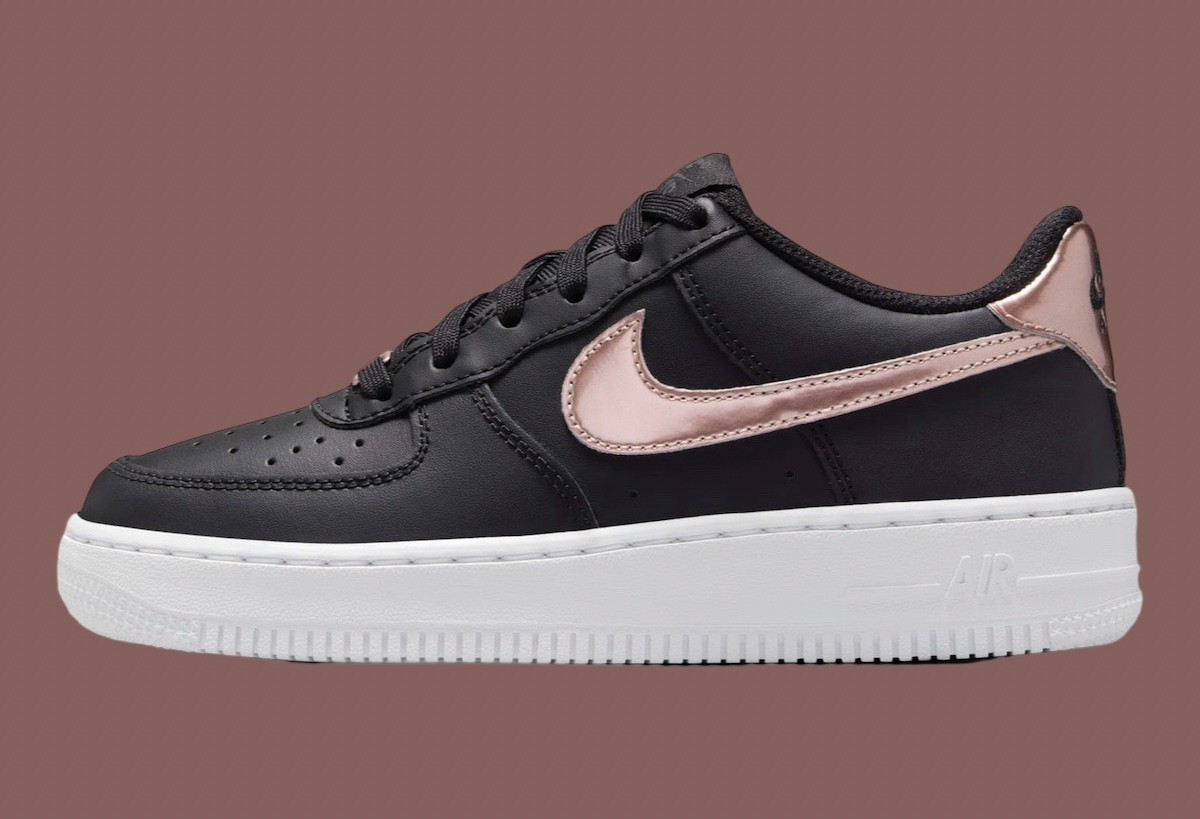 Nike Air Force 1 Low, Nike Air Force 1, Nike - 耐克 Air Force 1 低配版 "玫瑰金 Swoosh "將於 2024 年 11 月發佈