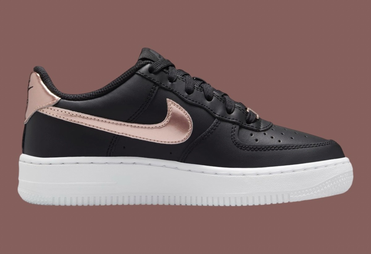 Nike Air Force 1 Low, Nike Air Force 1, Nike - 耐克 Air Force 1 低配版 "玫瑰金 Swoosh "將於 2024 年 11 月發佈