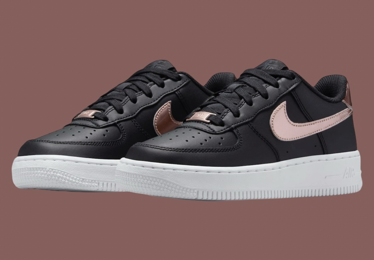 Nike Air Force 1 Low, Nike Air Force 1, Nike - 耐克 Air Force 1 低配版 "玫瑰金 Swoosh "將於 2024 年 11 月發佈