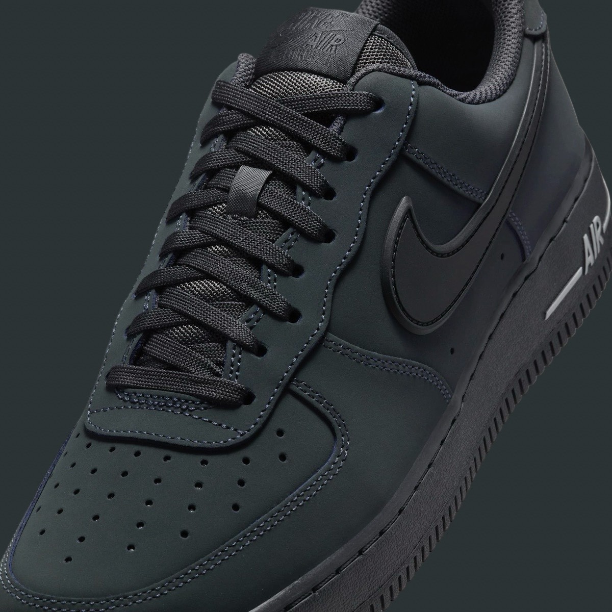 Nike Air Force 1 Low, Nike Air Force 1, Nike - 耐克為這款 Air Force 1 Low 添加橡膠 "咻咻 "圖案