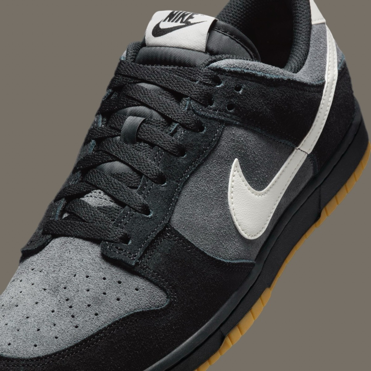 Nike Dunk Low, Nike - 耐克 Dunk Low 黑色、灰色和口香糖色登場