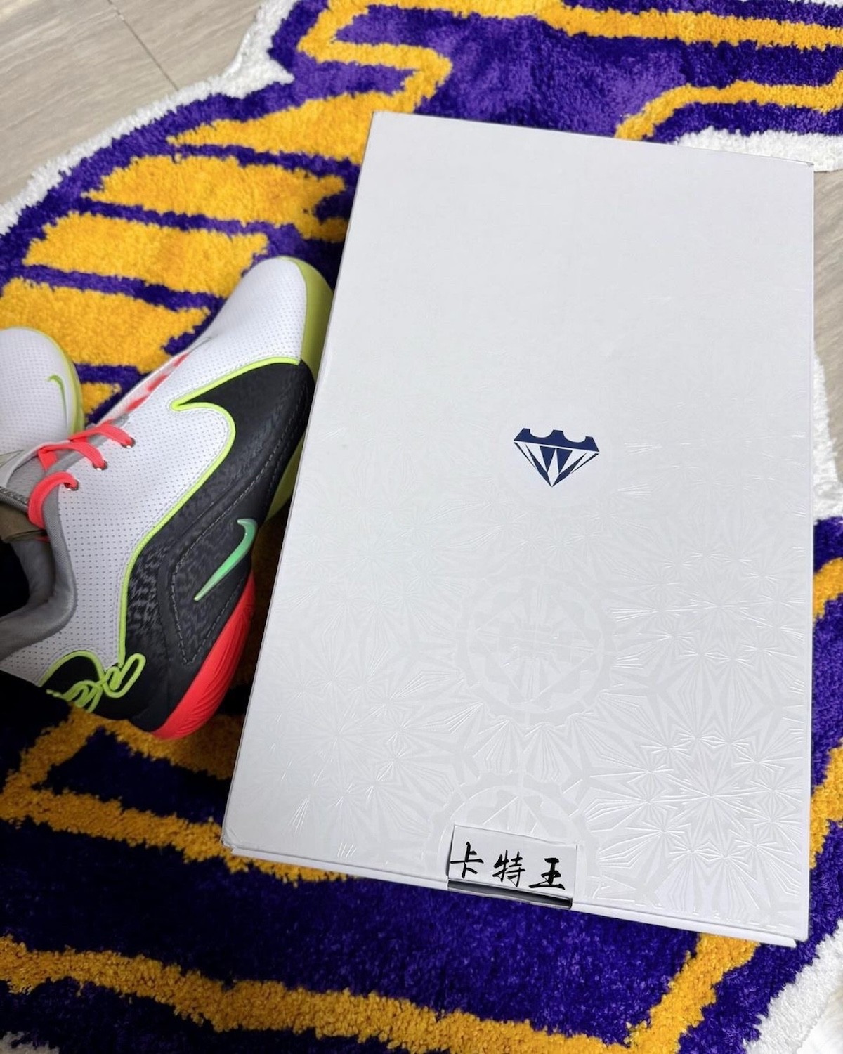 Nike LeBron 22, Nike - 耐克勒布朗 22 "月光 "2024 年 11 月發佈