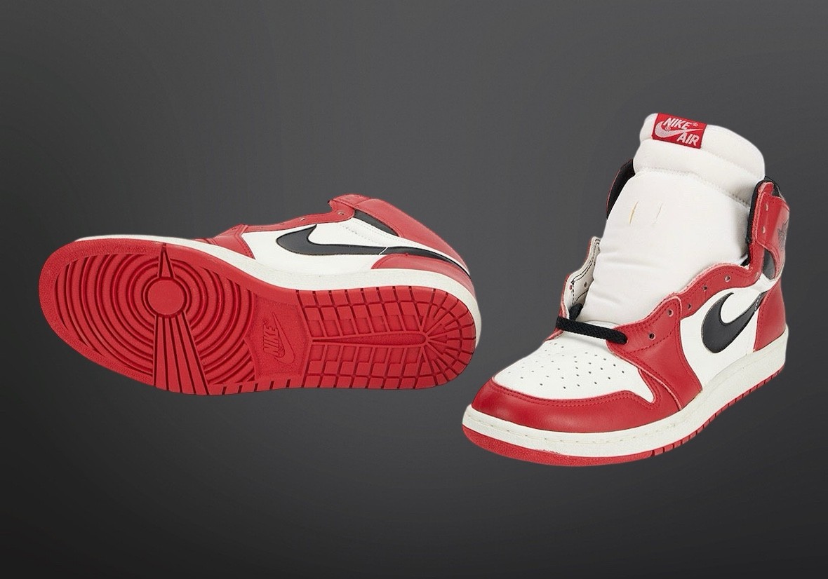 Air Jordan 1 Chicago, Air Jordan 1, Air Jordan - 米高-喬丹親筆簽名的 1985 Air Jordan 1 "Chicago" 樣品在蘇富比拍賣會上拍出