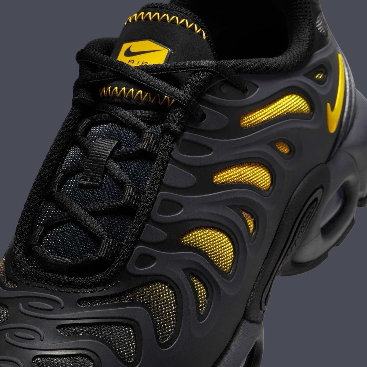 Nike Air Max Plus Drift, Nike Air Max Plus, Nike - 耐克 Air Max Plus Drift 換上蝙蝠俠造型