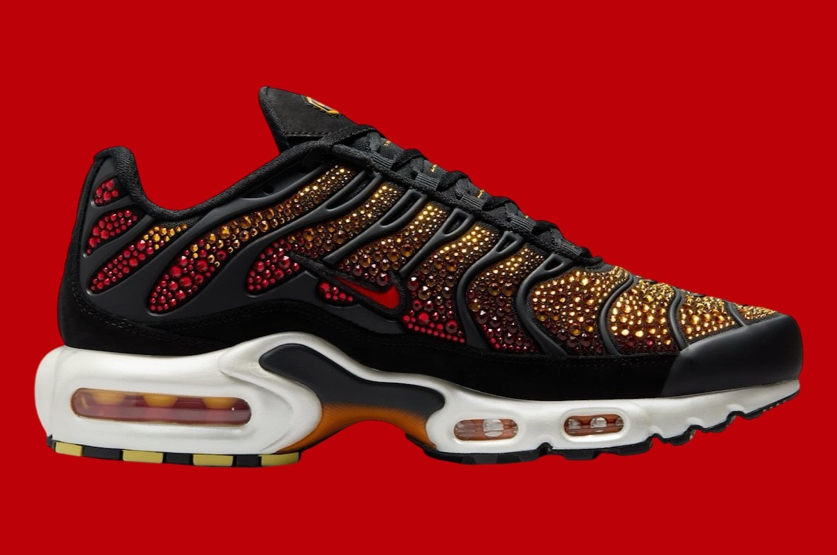 Nike Air Max Plus, Nike - 施華洛世奇 x 耐克 Air Max Plus "日落 "於 2025 年 12 月發佈