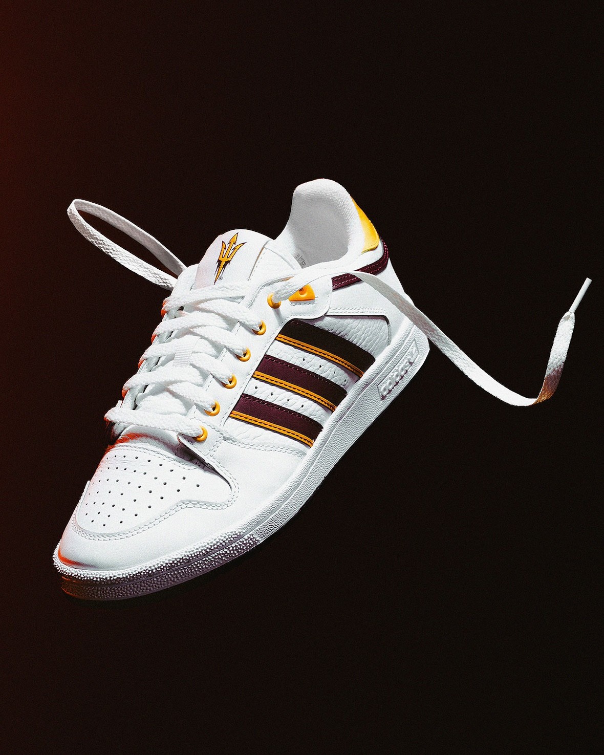 阿迪達斯百年 85 低幫 "學院包 "現已上市(2024 年 11 月) adidas Centennial 85 Low, adidas - 阿迪達斯百年 85 低幫 "學院包 "現已上市(2024 年 11 月)
