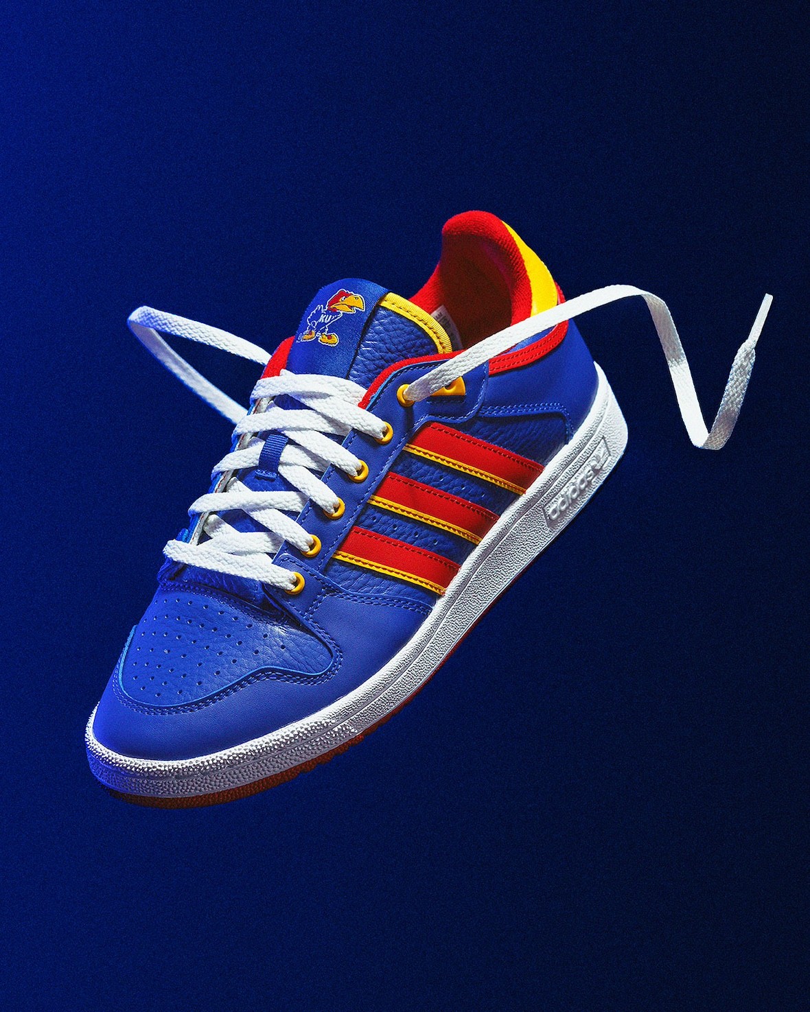 阿迪達斯百年 85 低幫 "學院包 "現已上市(2024 年 11 月) adidas Centennial 85 Low, adidas - 阿迪達斯百年 85 低幫 "學院包 "現已上市(2024 年 11 月)