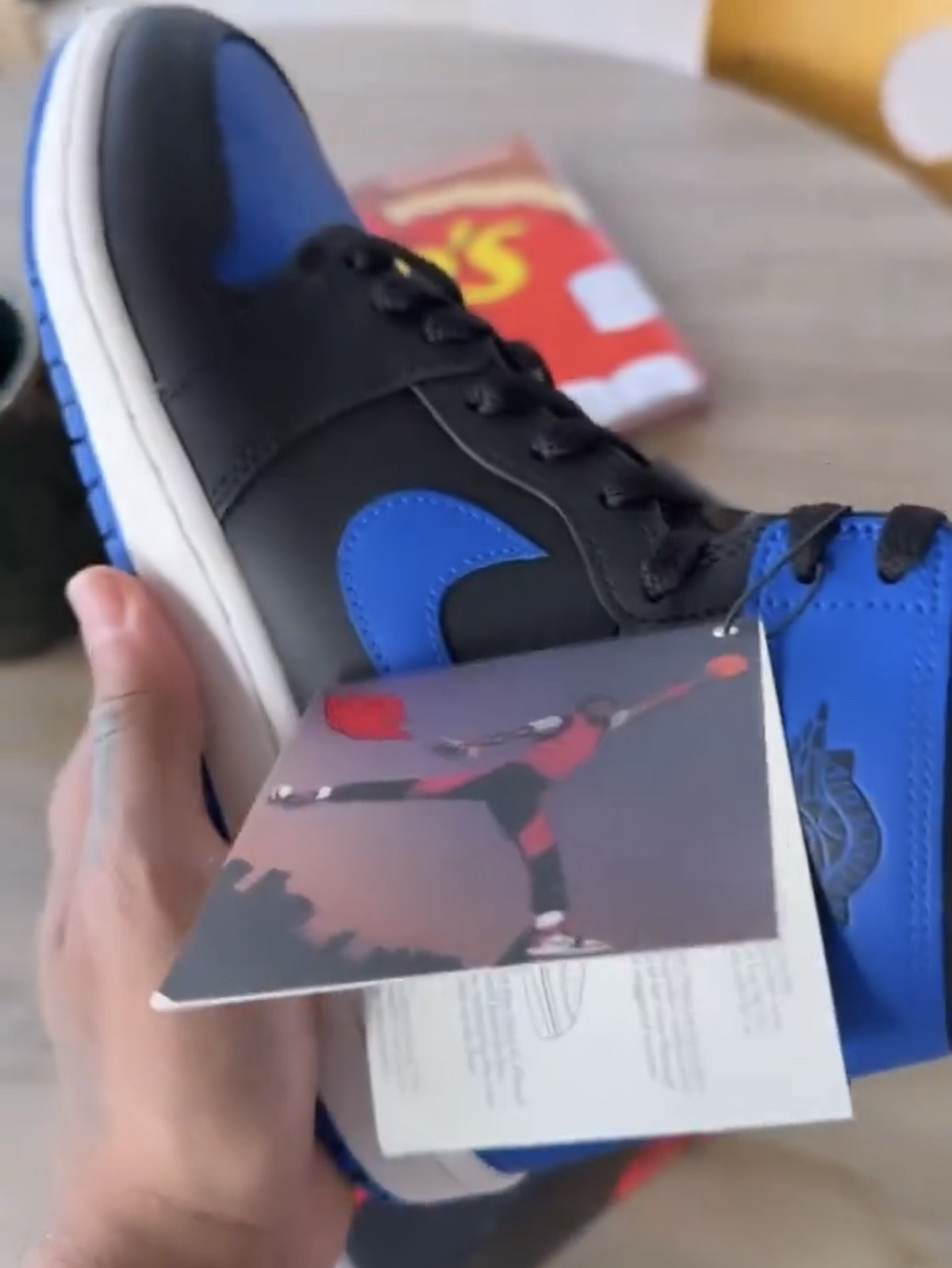 Air Jordan 1 Royal, Air Jordan 1, Air Jordan - 第一印象：Air Jordan 1 High '85 "Royal" (皇家)