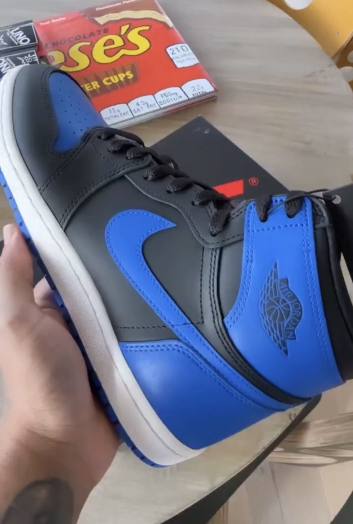 Air Jordan 1 Royal, Air Jordan 1, Air Jordan - 第一印象：Air Jordan 1 High '85 "Royal" (皇家)