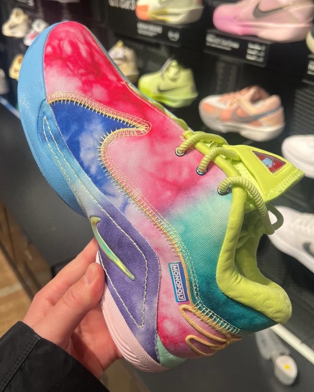 Monopoly x Nike LeBron 22 "What The" 2025 年 1 月發佈 Nike LeBron 22, Nike, Monopoly - Monopoly x Nike LeBron 22 "What The" 2025 年 1 月發佈