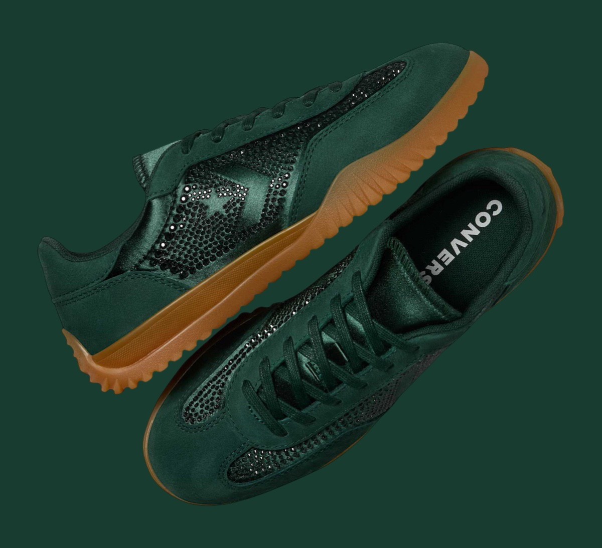 施華洛世奇 x 匡威 Run Star Trainer "深綠寶石色 "於 2024 年 12 月發佈 Converse Run Star Trainer, Converse - 施華洛世奇 x 匡威 Run Star Trainer "深綠寶石色 "於 2024 年 12 月發佈