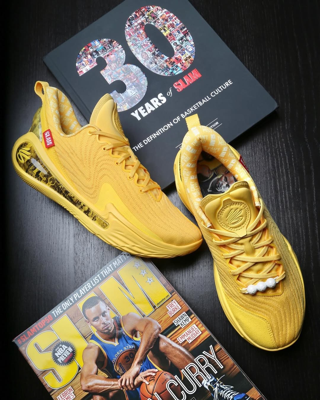 Under Armour, Curry 12 - 為慶祝斯蒂芬-庫里首次登上雜志封面，《SLAM》特別推出 UA 庫里套裝