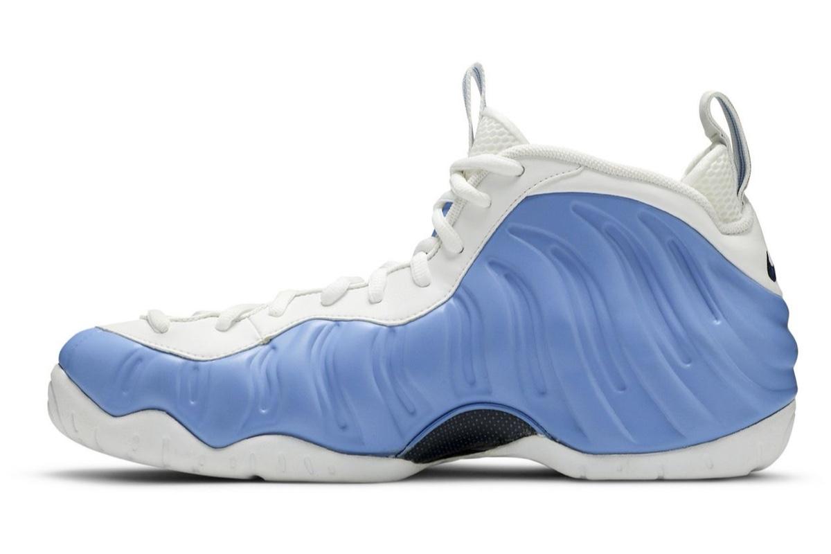 耐克 Air Foamposite Pro "大學藍 "將於 2026 年 3 月回歸 Nike Air Foamposite Pro, Nike - 耐克 Air Foamposite Pro "大學藍 "將於 2026 年 3 月回歸