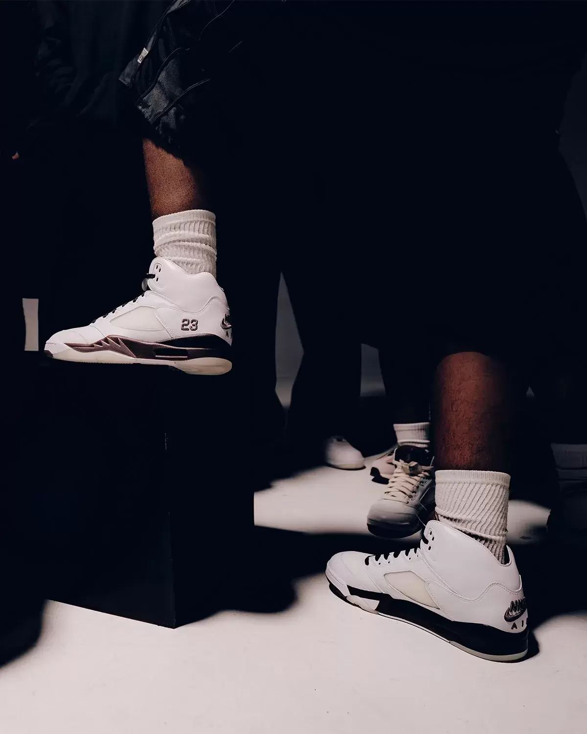 如何購買 A Ma Maniere x Air Jordan 5 "Black Collective" (2025) Air Jordan 5, Air Jordan, A Ma Maniere - 如何購買 A Ma Maniere x Air Jordan 5 "Black Collective" (2025)